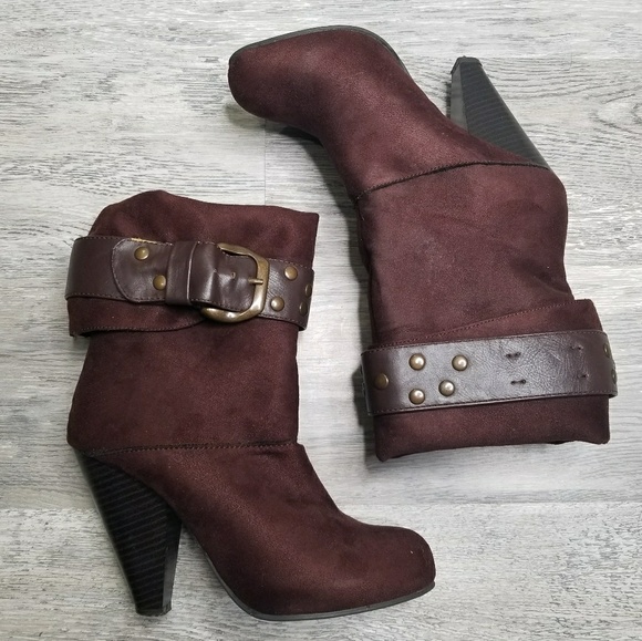 Kenneth Cole Shoes - 💝3 for $10💝 Kenneth Cole Reaction Suade Booties